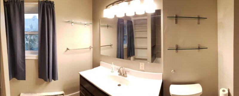 Building Photo - 916 Marshall Ave