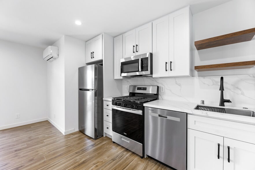 stainless steel appliances - 738 S Stanley Ave