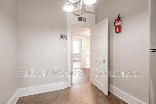 Building Photo - 1034 Kinard Ct