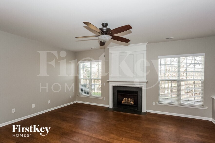 Building Photo - 13214 Ballara Pl