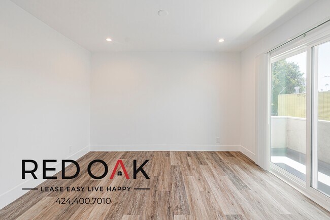 Building Photo - 1841 S Manhattan Pl