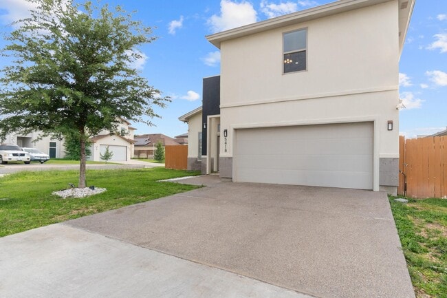 Building Photo - 5418 Travesia Ct