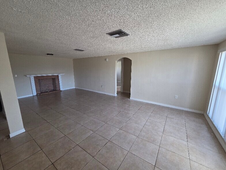 Building Photo - 7205 Rockwood Dr