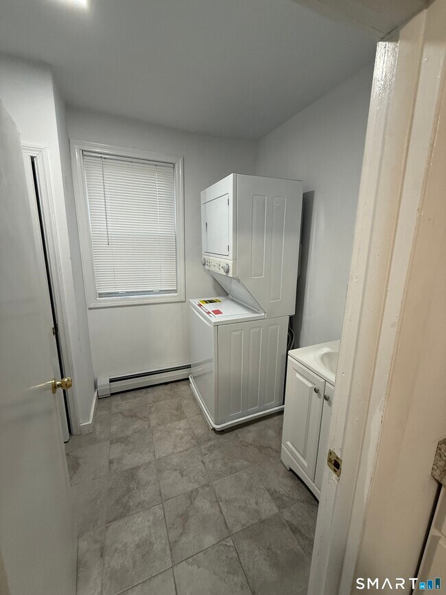 Building Photo - 1 Farnsworth St