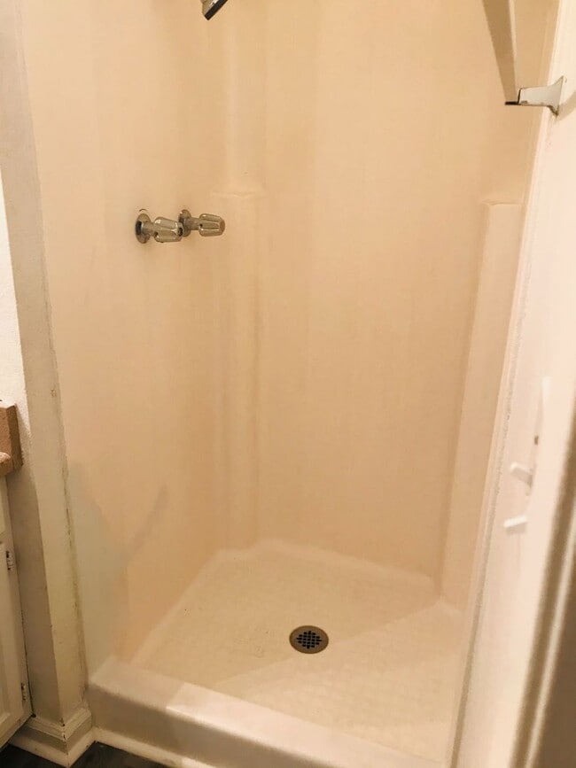 Building Photo - 3616 Kolendo Ct