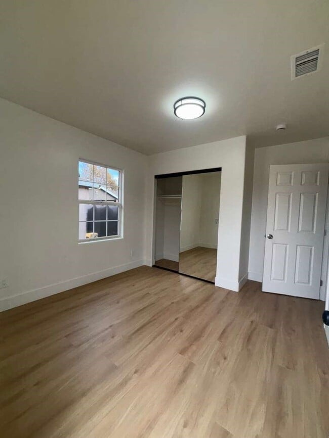 Building Photo - 7323 Luxor St