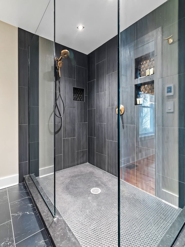 Building Photo - 32414 Lake Rd