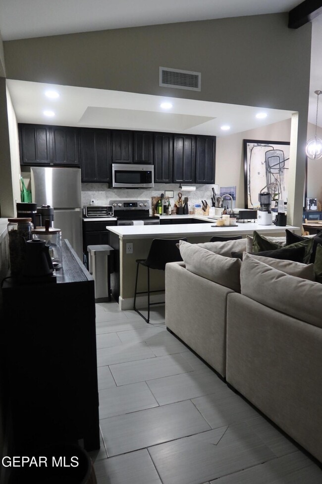 Building Photo - 4614 N Stanton St