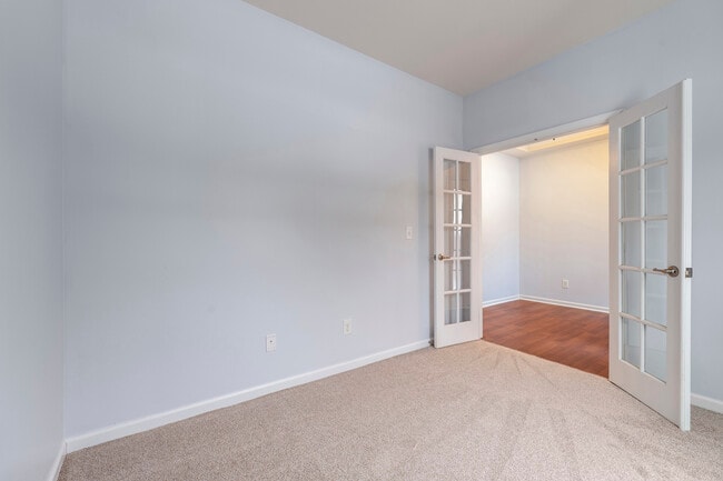 Building Photo - 586 Harrison Dr NW