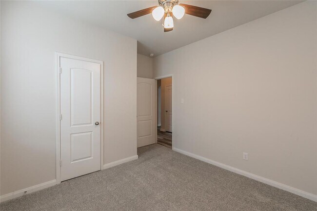 Building Photo - 6152 Nathan Creek Dr