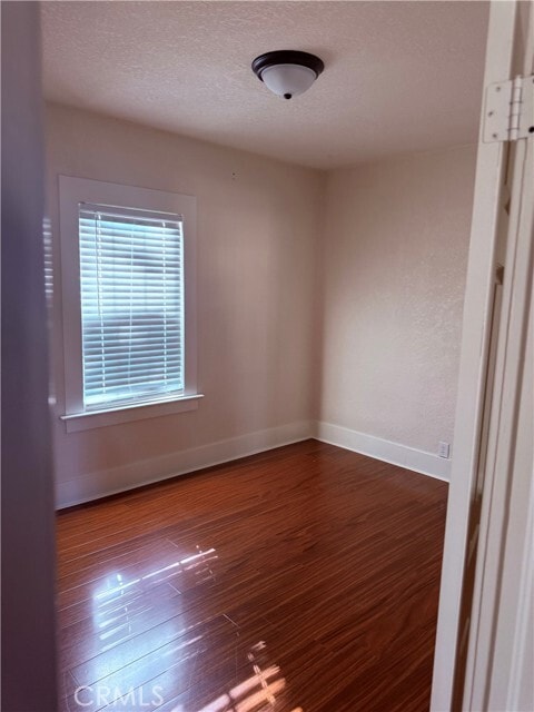 Building Photo - 119 N Cullen Ave