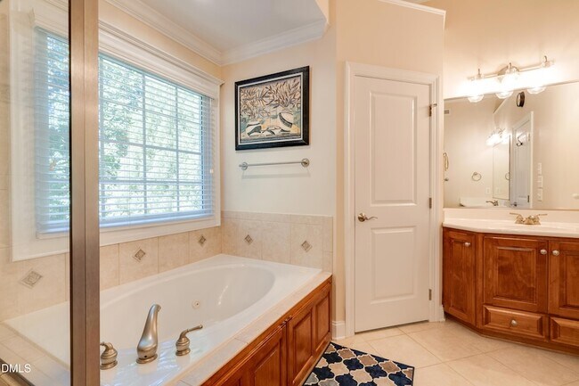 Building Photo - 117 Buckhurst Dr