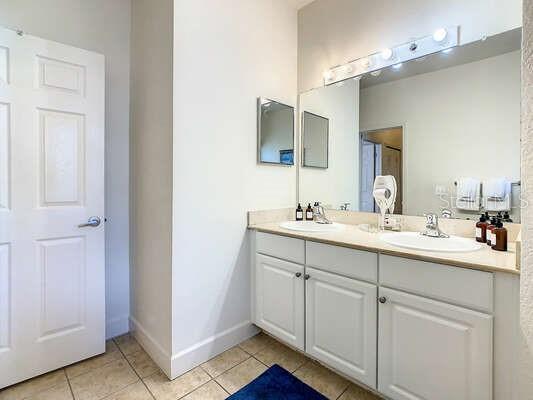 Building Photo - 2950 Lucayan Harbour Cir