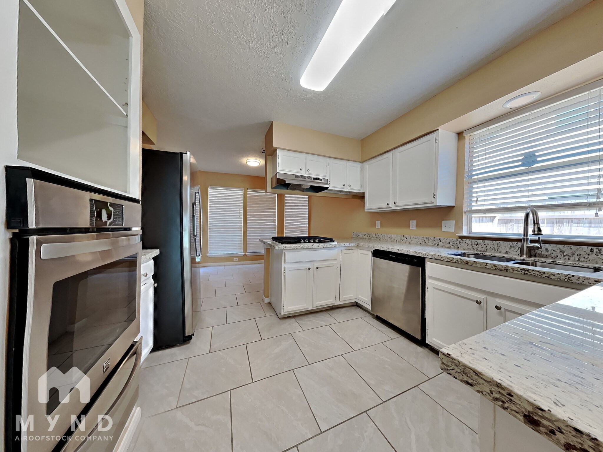 Building Photo - 8111 Valeta Dr
