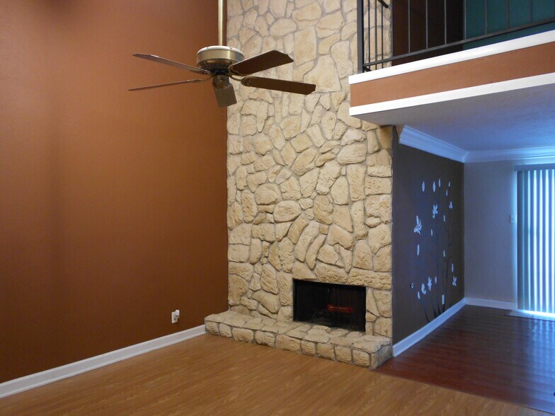 Building Photo - 5706 Easthampton Dr