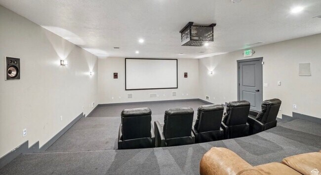 Building Photo - 2071 W 1100 N