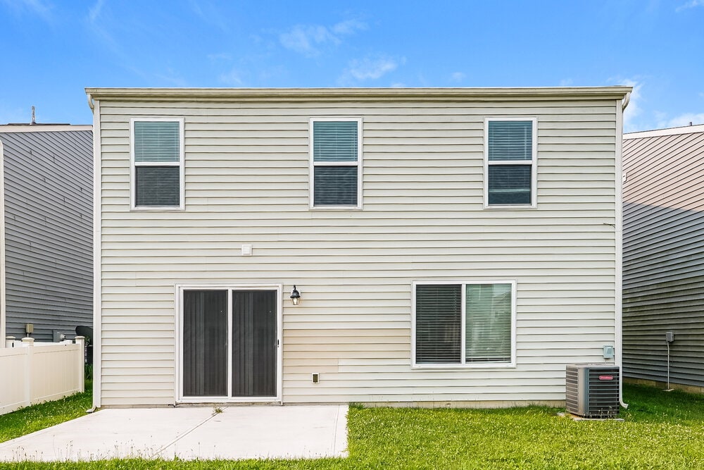 Building Photo - 7500 Willow Leaf Dr