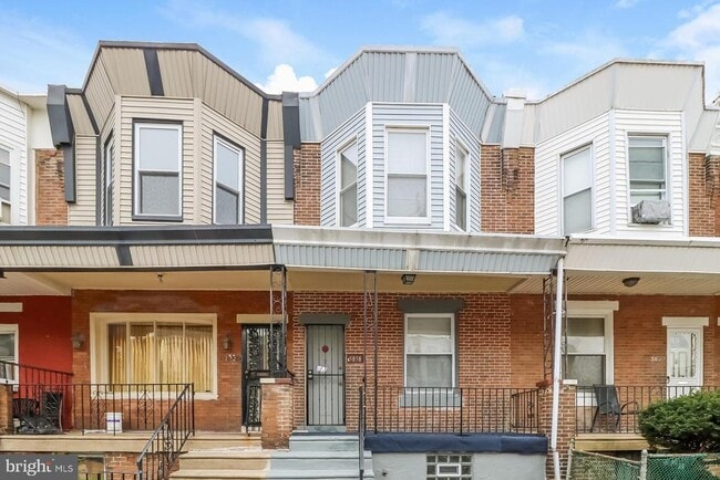Primary Photo - 5858 Walton Ave