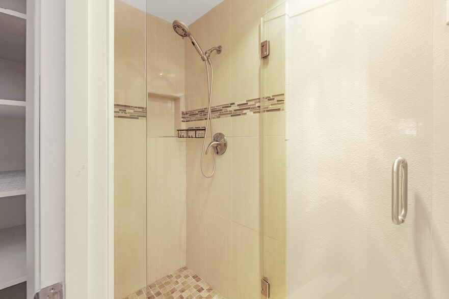 Building Photo - 3168 Via Vista