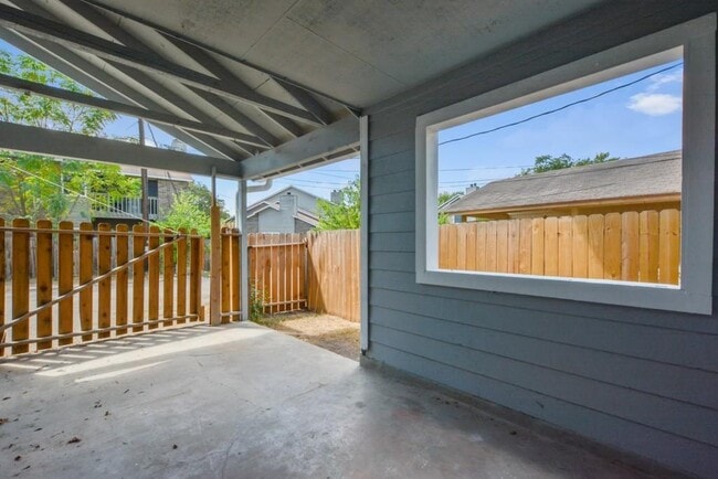 Building Photo - 6020 Westcreek Dr