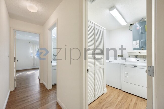 Building Photo - 1624 Whitehead Dr