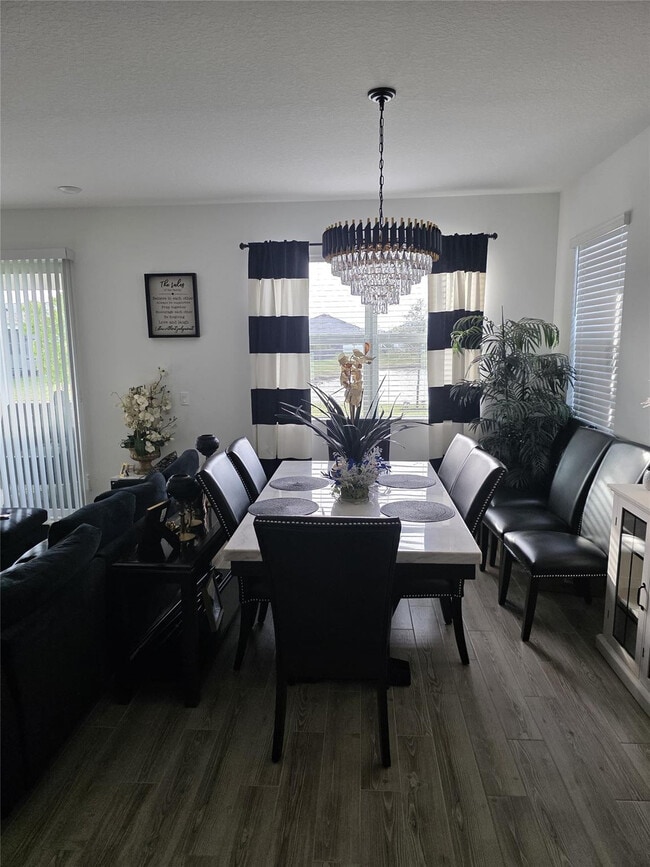 Building Photo - 10495 SW Orana Dr