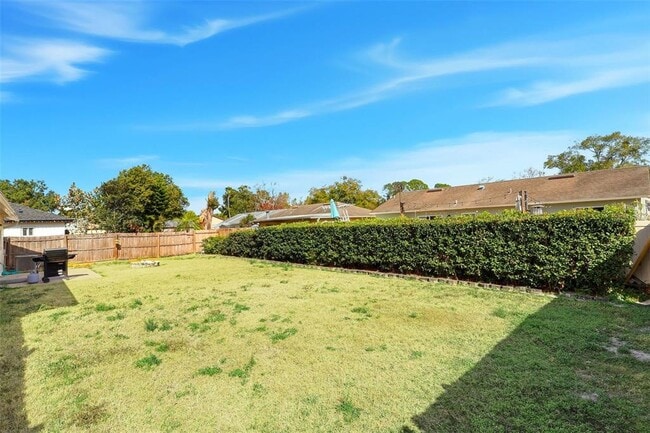 Building Photo - 2701 Carlisle Ave