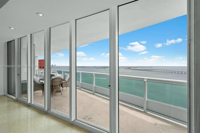 Building Photo - 1643 Brickell Ave