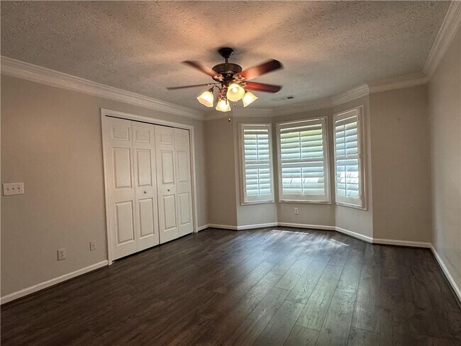 Building Photo - 3331 Serenade Ct
