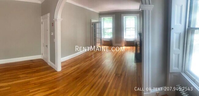 Building Photo - 13 Hudson St