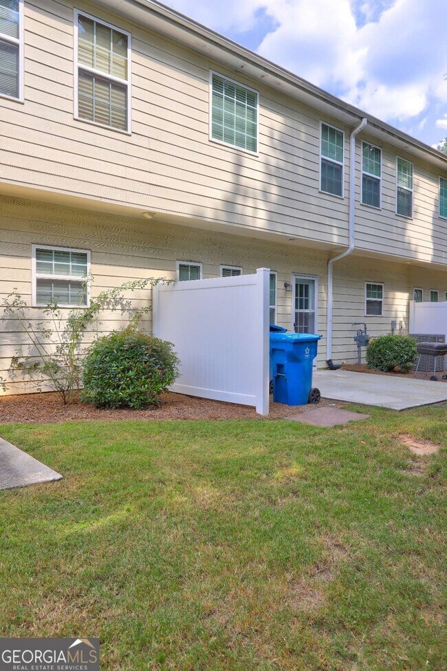 Building Photo - 118 Meeting Pl Rd