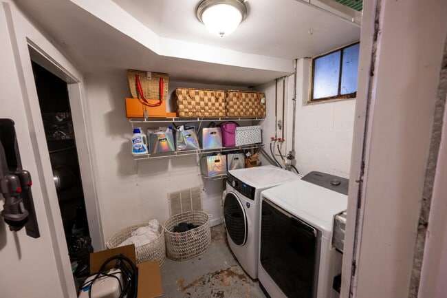 Building Photo - 327 Covert Run Pike