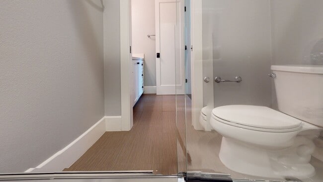 Building Photo - Updated 3 Bedroom (+ bonus room), 3.5 bath...