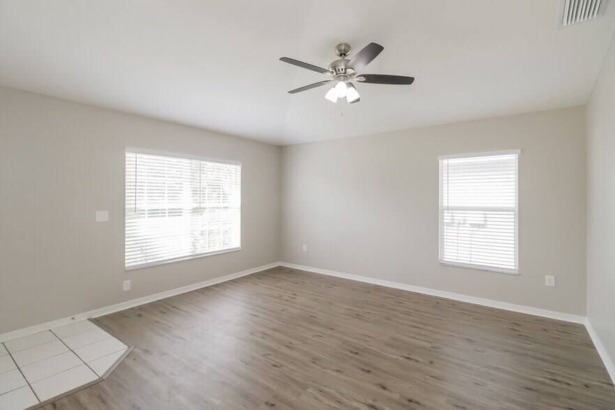 Building Photo - 30511 Midtown Ct