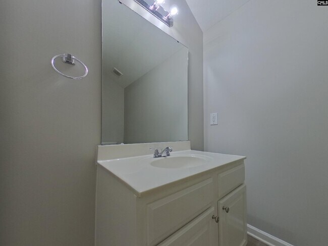 Building Photo - 302 Merchants Dr