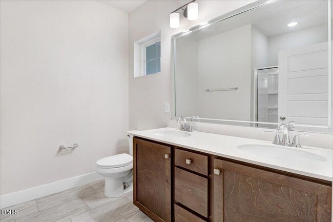 Building Photo - 857 S Franklin St