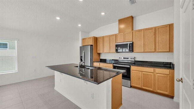 Building Photo - 727 Chestnut Ln