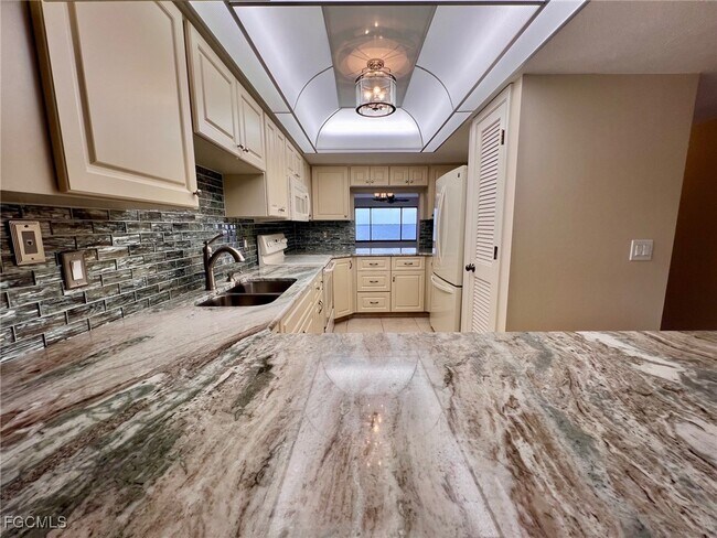 Building Photo - 4015 SE 20th Pl