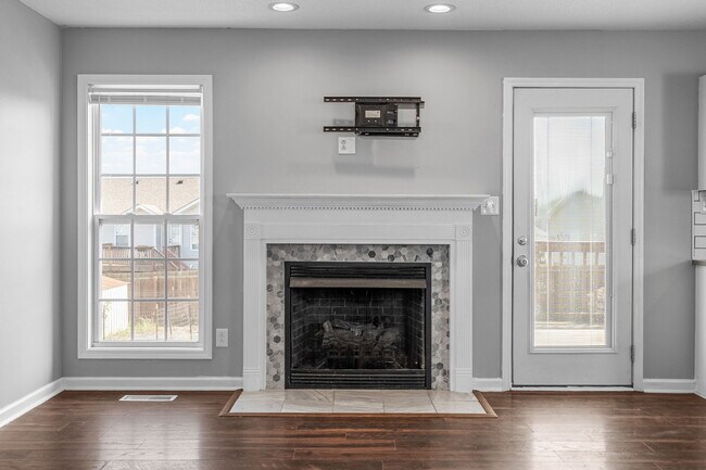 Building Photo - 1414 Addison Dr
