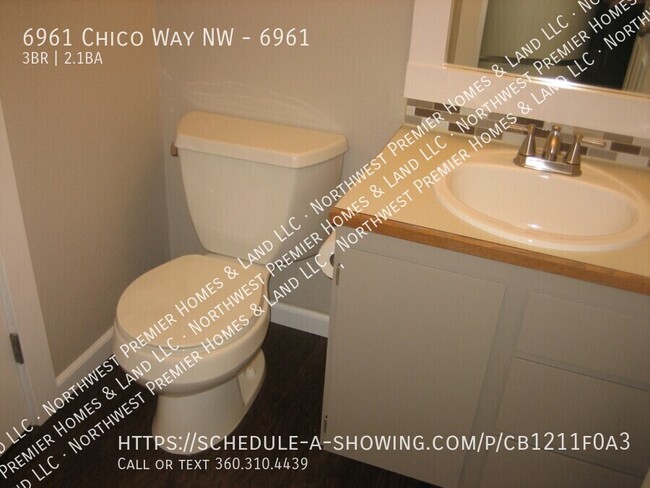 Building Photo - Chico Way Townhouse