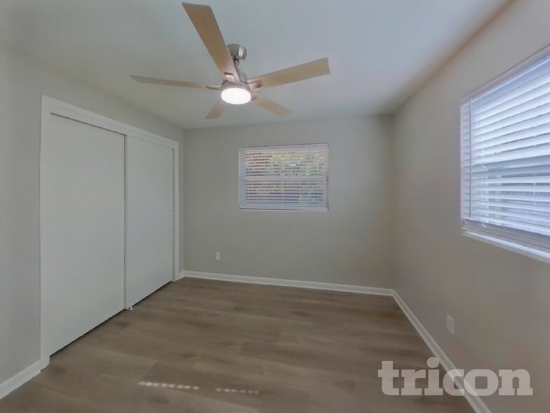 Building Photo - 1745 Woodridge Dr