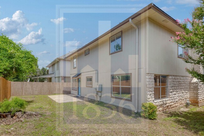 Building Photo - 13210 Vendrell Dr