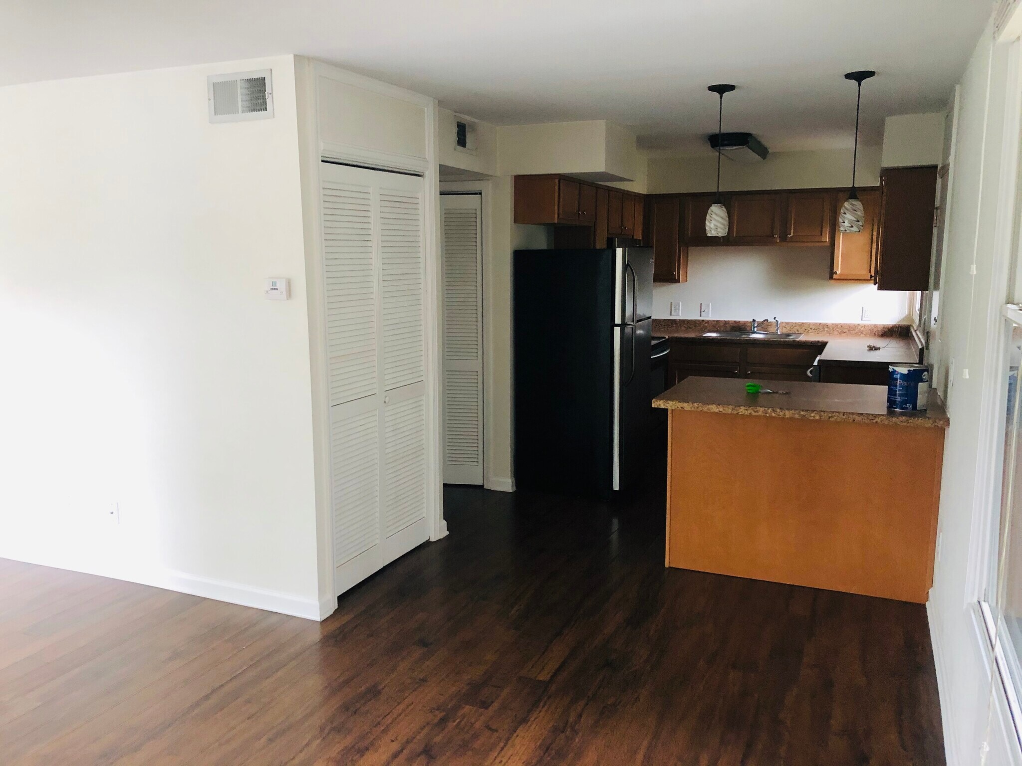 Building Photo - 3831 W End Ave