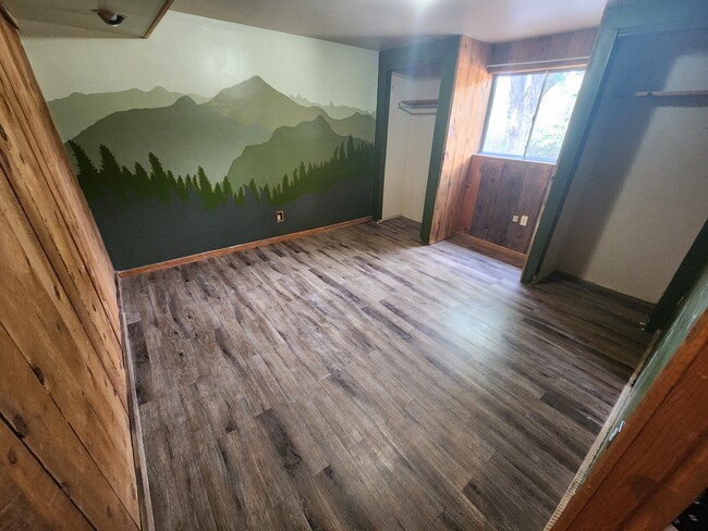 Building Photo - 677 Bridger Dr