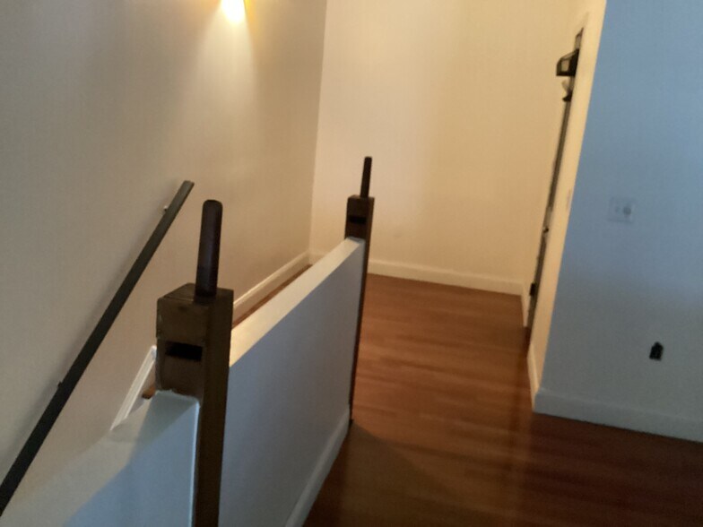 Building Photo - 151 W Salaignac St