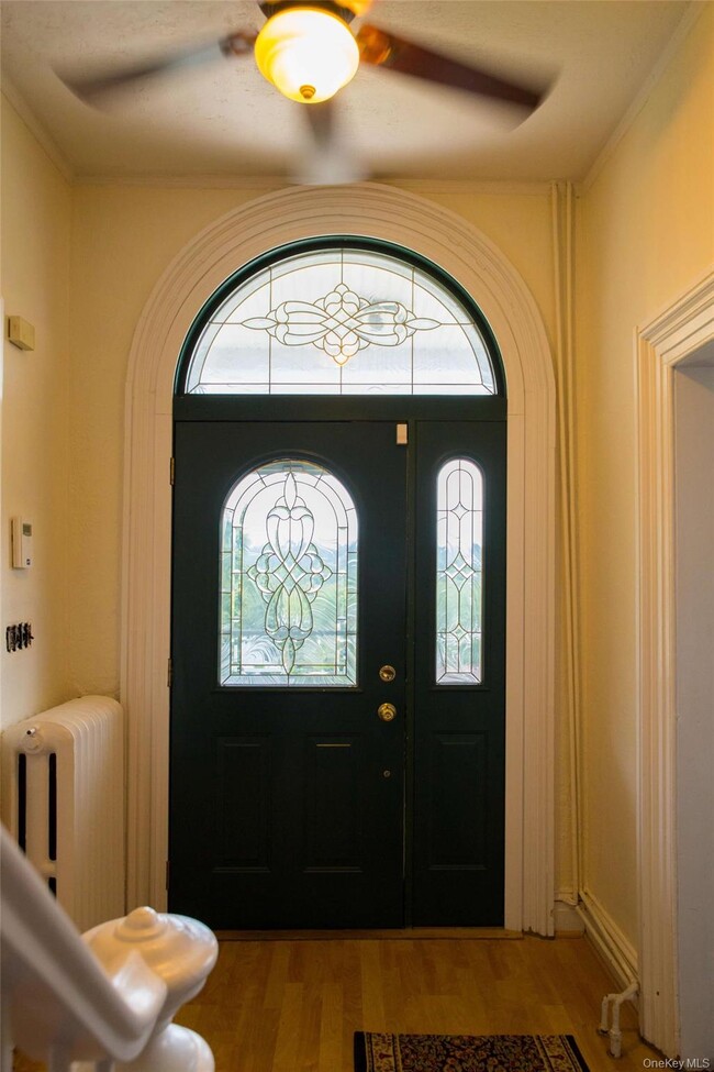 Building Photo - 128 Lakeview Ave