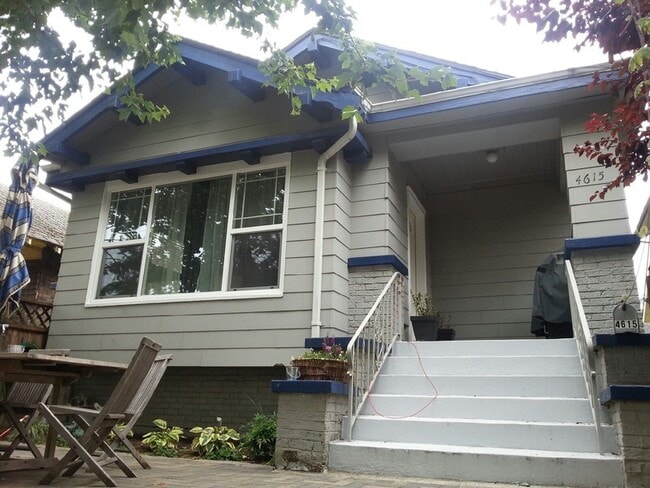 Building Photo - 4615 Fremont Ave N