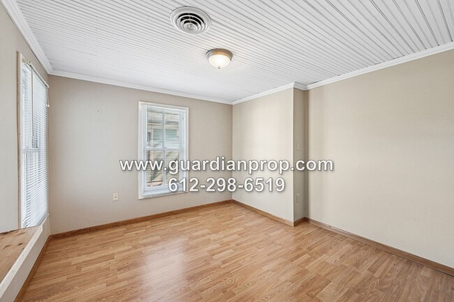 Building Photo - House Near Downtown Stillwater Available Now, Hardwood Floors, Updated Kitchen, Fenced Yard