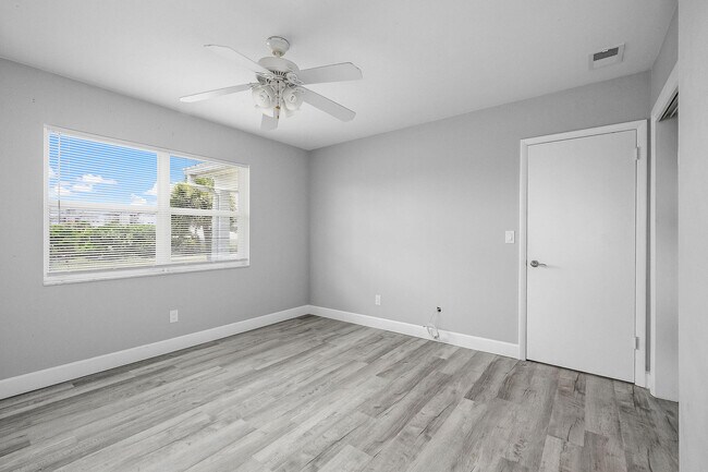 Building Photo - 2186 Jimmy Buffett Mem Hwy