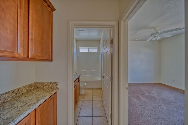 Building Photo - 1121 Bourbon St